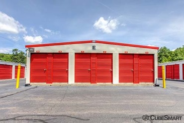 CubeSmart Self Storage - 873 Main St Monroe, CT 06468