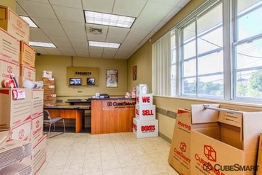CubeSmart Self Storage - 99 Hamilton Ave Stamford, CT 06902