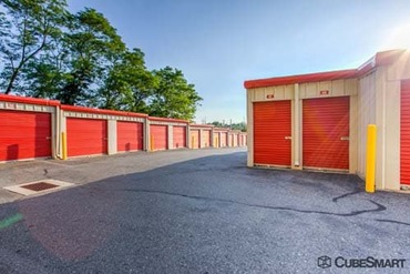 CubeSmart Self Storage - 99 Hamilton Ave Stamford, CT 06902