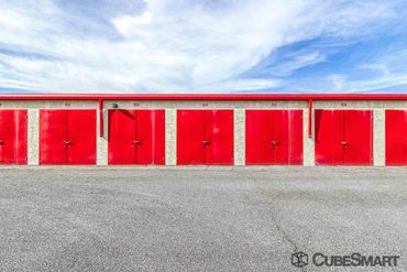 CubeSmart Self Storage - 15821 N Dysart Rd Surprise, AZ 85374