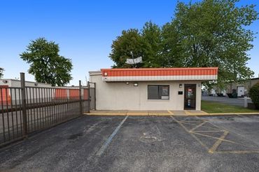 Public Storage - 1920 N Green River Rd Evansville, IN 47715