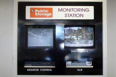 Public Storage - 20700 Greenfield Road Oak Park, MI 48237