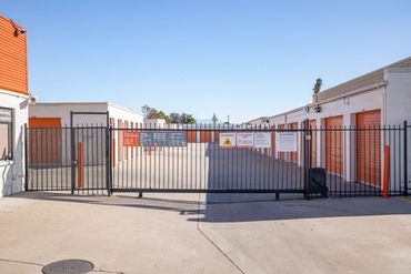 Public Storage - 10047 Linden Ave Bloomington, CA 92316