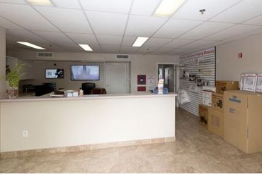 Advantage Storage - Moon Valley - 13845 North 7th Street Phoenix, AZ 85022