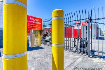 CubeSmart Self Storage - 1628 East Bell Road Phoenix, AZ 85022