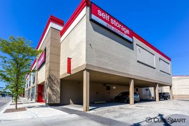 CubeSmart Self Storage - 2647 N Western Ave Chicago, IL 60647