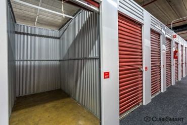 CubeSmart Self Storage - 2647 N Western Ave Chicago, IL 60647