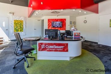 CubeSmart Self Storage - 2647 N Western Ave Chicago, IL 60647