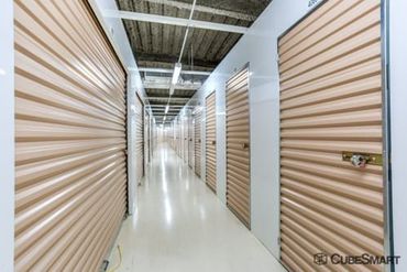 CubeSmart Self Storage - 3402 N Kedzie Ave Chicago, IL 60618