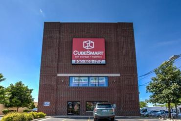 CubeSmart Self Storage - 3402 N Kedzie Ave Chicago, IL 60618