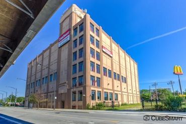 CubeSmart Self Storage - 407 East 25th Street Chicago, IL 60616
