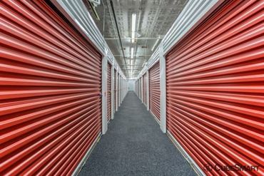 CubeSmart Self Storage - 407 East 25th Street Chicago, IL 60616