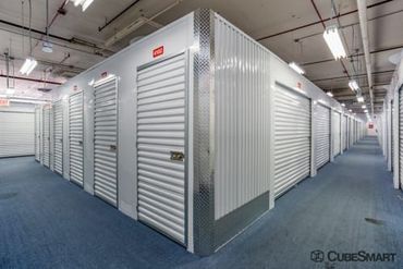 CubeSmart Self Storage - 4100 W Diversey Ave Chicago, IL 60639