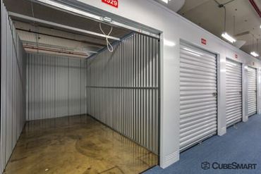 CubeSmart Self Storage - 4100 W Diversey Ave Chicago, IL 60639