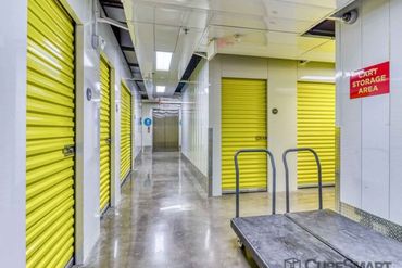 CubeSmart Self Storage - 6831 W Northwest Hwy Dallas, TX 75225