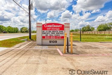 CubeSmart Self Storage - 9109 Hughes Ranch Road Pearland, TX 77584
