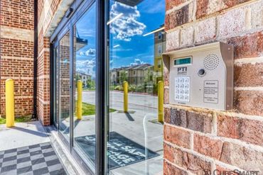 CubeSmart Self Storage - 601 University Boulevard Round Rock, TX 78665
