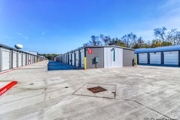 CubeSmart Self Storage - 11716 Veterans Memorial Drive Houston, TX 77067