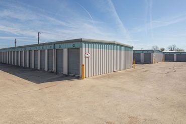 Devon Self Storage - 6465 East Rosedale Street Fort Worth, TX 76112