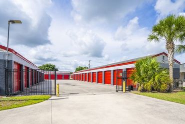 Devon Self Storage - 2190 Florida 70 Okeechobee, FL 34972