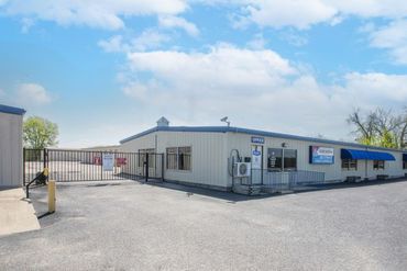 Devon Self Storage Ardmore, Oklahoma - 1812 South Commerce Street Ardmore, OK 73401
