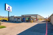Devon Self Storage - 1606 Plantation Road Dallas, TX 75235