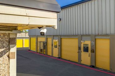 Devon Self Storage - 1606 Plantation Road Dallas, TX 75235
