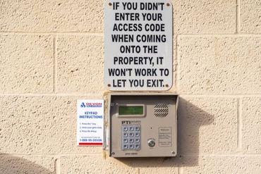 Devon Self Storage - 1201 East Cinnabar Avenue Phoenix, AZ 85020
