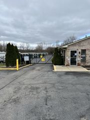 Devon Self Storage - 2019 Dixie Highway Waterford Township, MI 48328