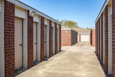 Devon Self Storage - 13800 Veterans Memorial Drive Houston, TX 77014