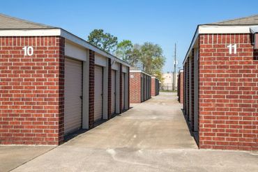 Devon Self Storage - 13800 Veterans Memorial Drive Houston, TX 77014