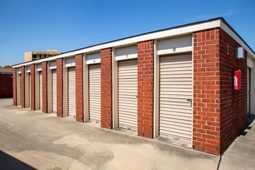 Devon Self Storage - 6300 West 43rd Street Houston, TX 77092