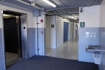 Extra Space Storage - 2721 East Greenway Parkway Phoenix, AZ 85032