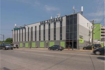 Extra Space Storage - 2100 West Fullerton Avenue Chicago, IL 60647