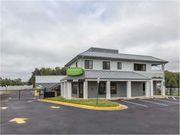 Extra Space Storage - 6102 Freds Oak Road Burke, VA 22015