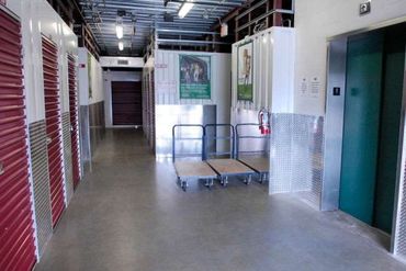 Extra Space Storage - 5045 West Cypress Street Tampa, FL 33607