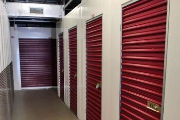 Extra Space Storage - 5045 West Cypress Street Tampa, FL 33607