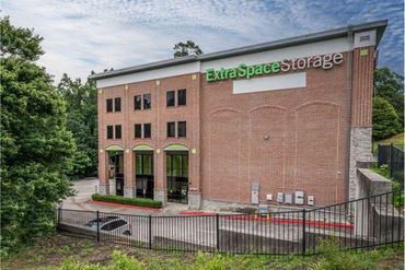 Extra Space Storage - 2035 Powers Ferry Road Marietta, GA 30067