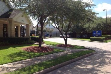 Extra Space Storage - 1435 Silverado Drive Houston, TX 77077