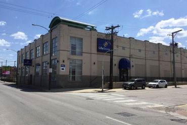 Extra Space Storage - 615 West Pershing Road Chicago, IL 60609