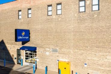 Extra Space Storage - 3626 North Broadway Chicago, IL 60613