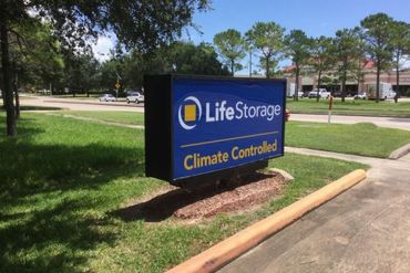 Extra Space Storage - 14102 Bay Pointe Court Houston, TX 77062