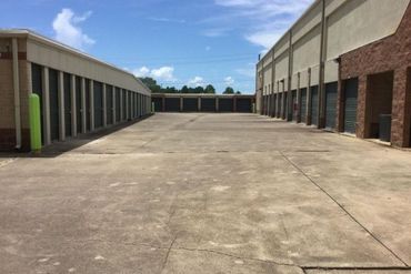 Extra Space Storage - 14102 Bay Pointe Court Houston, TX 77062