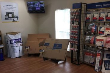 Extra Space Storage - 14102 Bay Pointe Court Houston, TX 77062