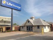 Extra Space Storage - 10114 Katy Freeway Houston, TX 77043