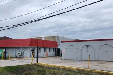 Extra Space Storage - 10640 Hempstead Road Houston, TX 77092