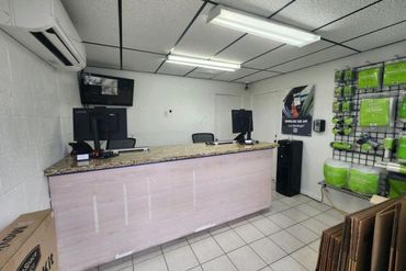 Extra Space Storage - 10640 Hempstead Road Houston, TX 77092