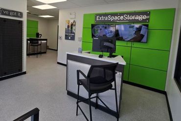 Extra Space Storage - 4343 South Ashland Avenue Chicago, IL 60609