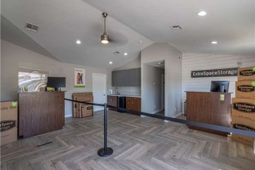 Extra Space Storage - 4550 East Southern Avenue Mesa, AZ 85206