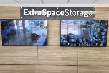 Extra Space Storage - 4701 North Ravenswood Avenue Chicago, IL 60640